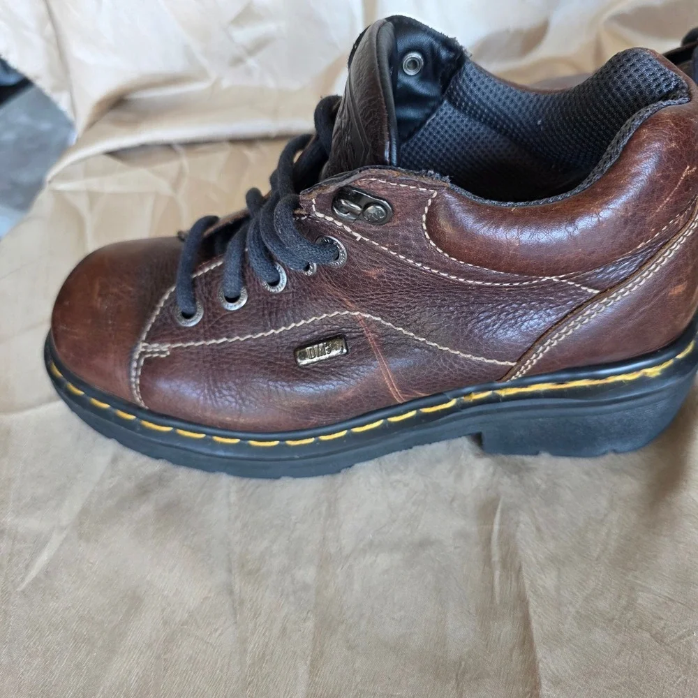 Dr. Martens 9373 Vintage Brown Leather LowAnkle Boots Mens Size 7 UK Chunky Sole